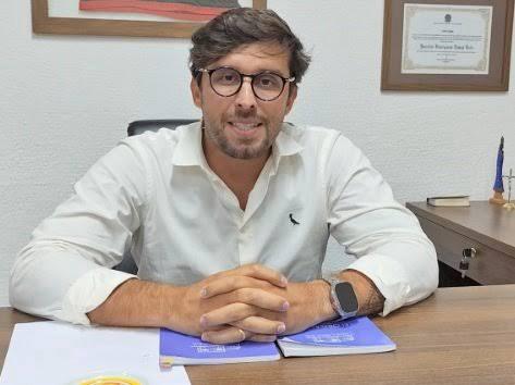 Haroldinho Jesus, o presidente da Câmara de Itaguaí, viu o seu PDT entrar com uma petição no Supremo Tribunal Federal contra ele e a favor do rival, o prefieto Dr. Rubão, do Podemos