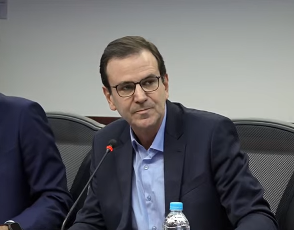 Eduardo Paes ataca Chico Alencar por campanha contra condomínio no Buraco do Lume: 'continuam errando'