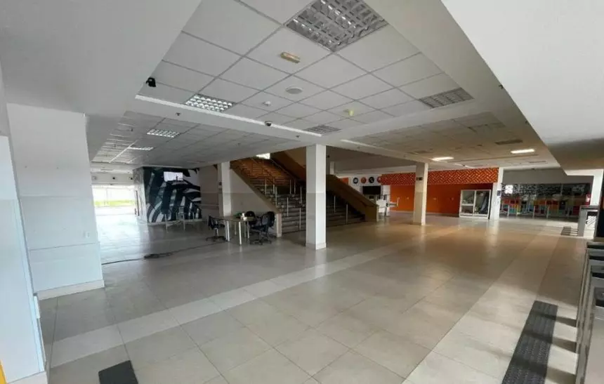 O prédio que vai receber o futuro Super Centro de Saúde de Campo Grande: instalação da unidade de saúde ganhou, nesta terça (9), o reforço de R$ 50 milhões doados pela Câmara do Rio - Foto: Reprodução de sites imobiliários