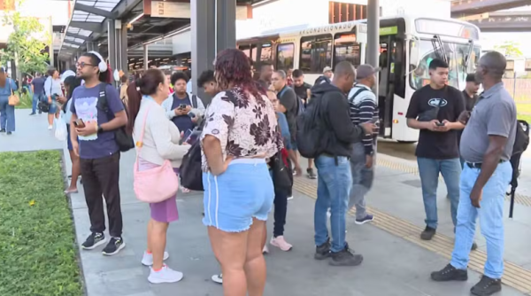 Paes chama de ‘palhaçada’ greve de rodoviários da Vila Isabel e Real: 'Acabou a farra delas'